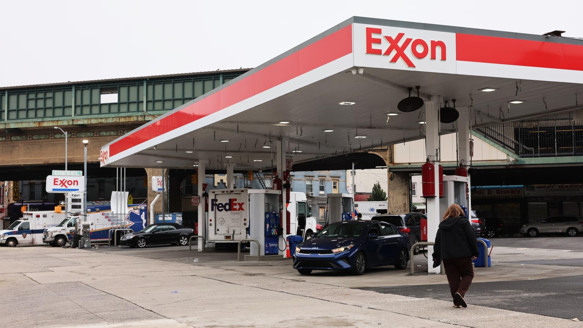 Exxon stock fell as earnings missed on lower natural gas prices and squeezed refining margins