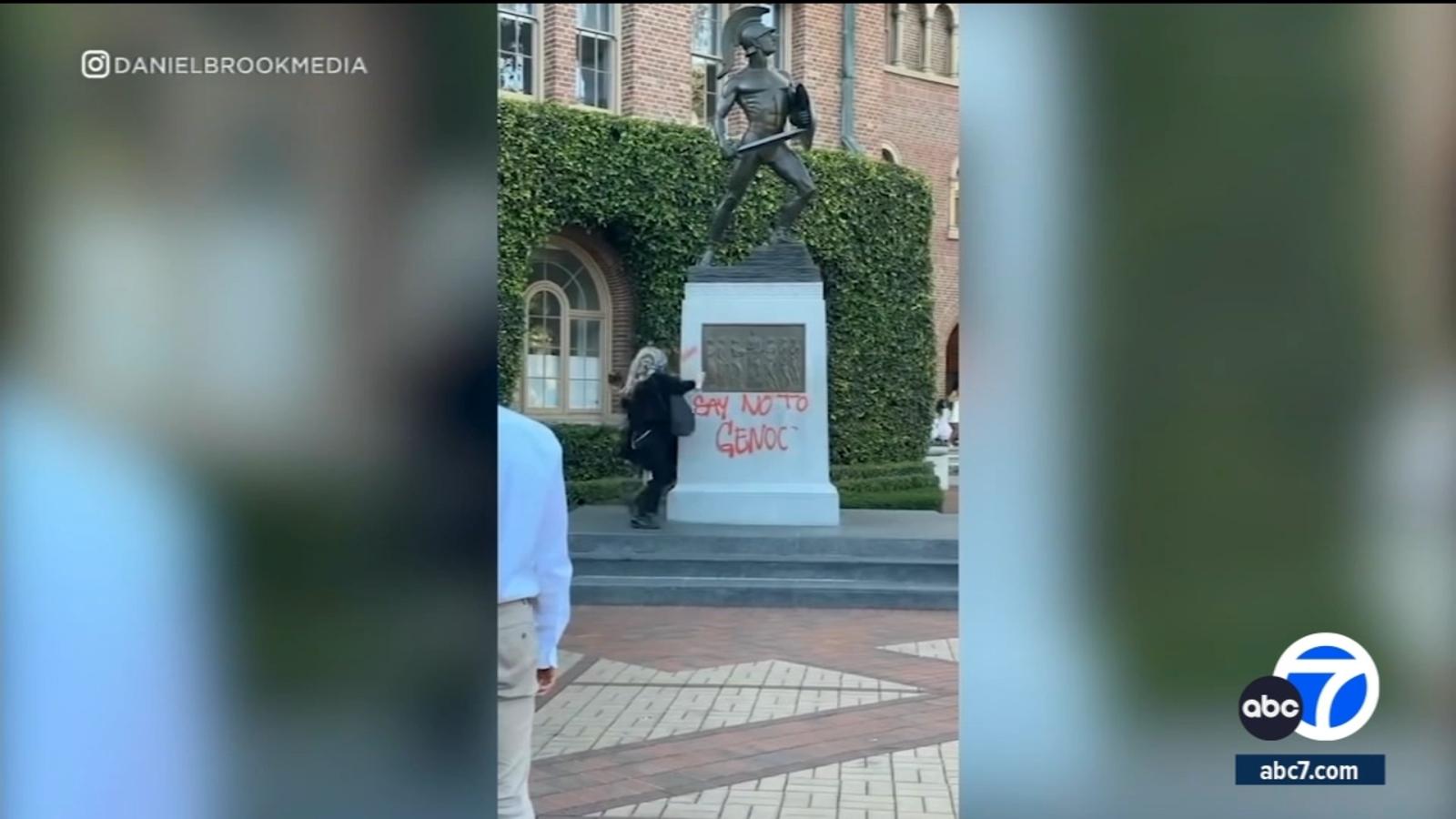 There are pro-Palestinian demonstrators at USC