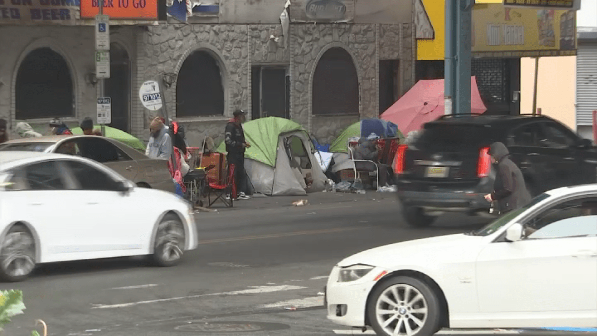 The stretch of Kensington Avenue will be closed in order to remove homeless people from the sidewalk