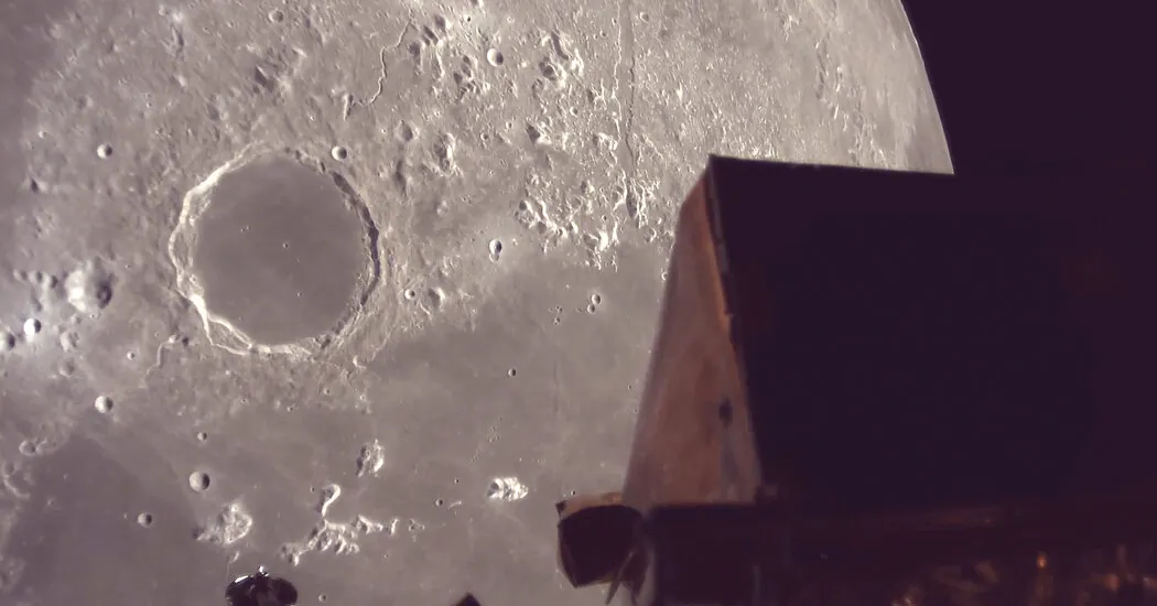 05HS-moon-_1749220783.webp