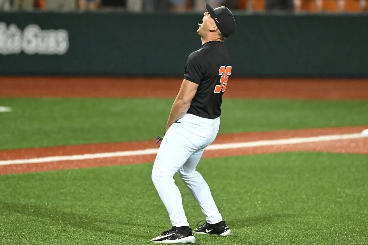 Oregon State surpasses Florida State to reach College World Series, leaving no doubt about their dominance